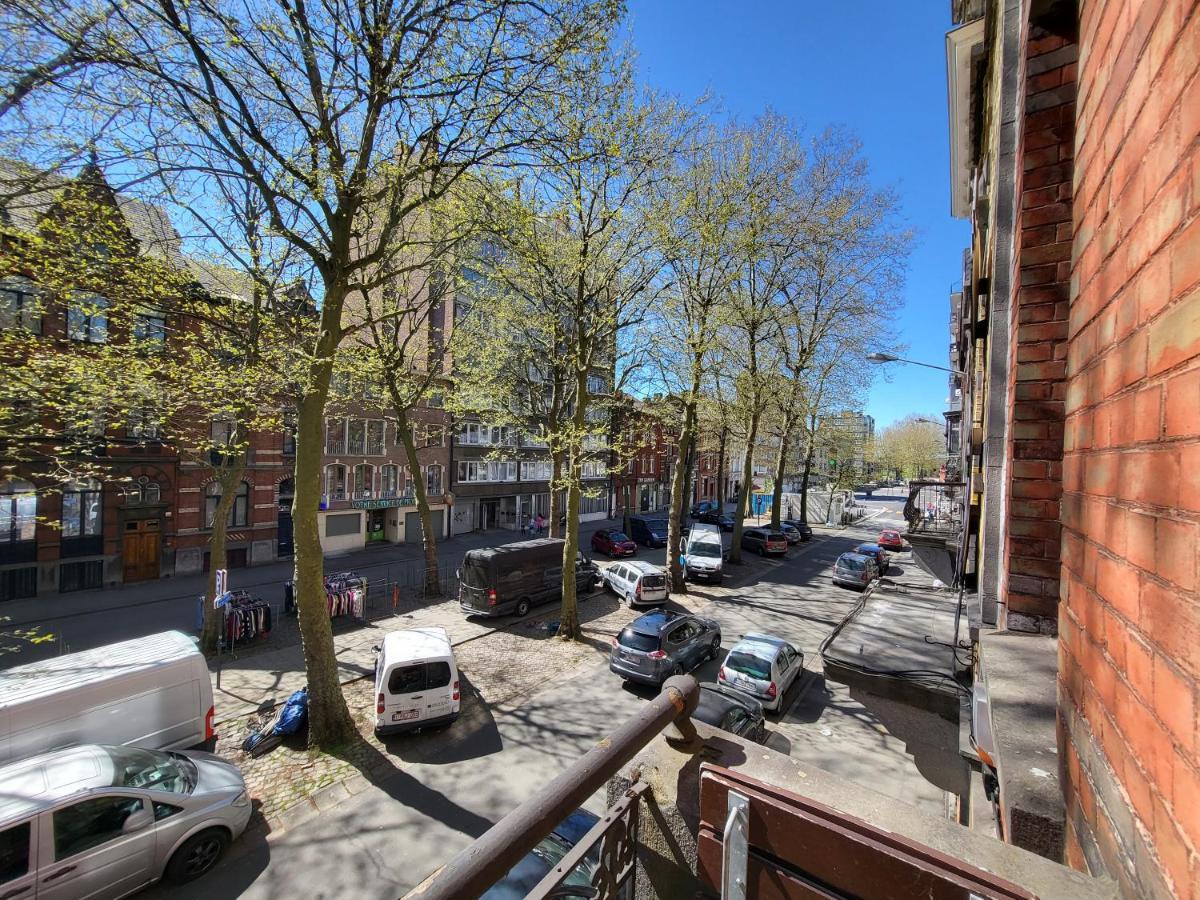 Private Room In Center Of Charleroi Exterior photo